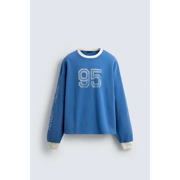 ФУТБОЛКА С ПРИНТОМ И ЭФФЕКТОМ ПОТЕРТОСТИ