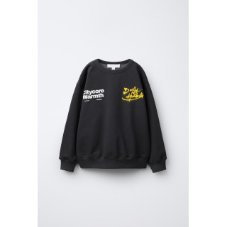 ТОЛСТОВКА С ГРАФФИТИ-ПРИНТОМ