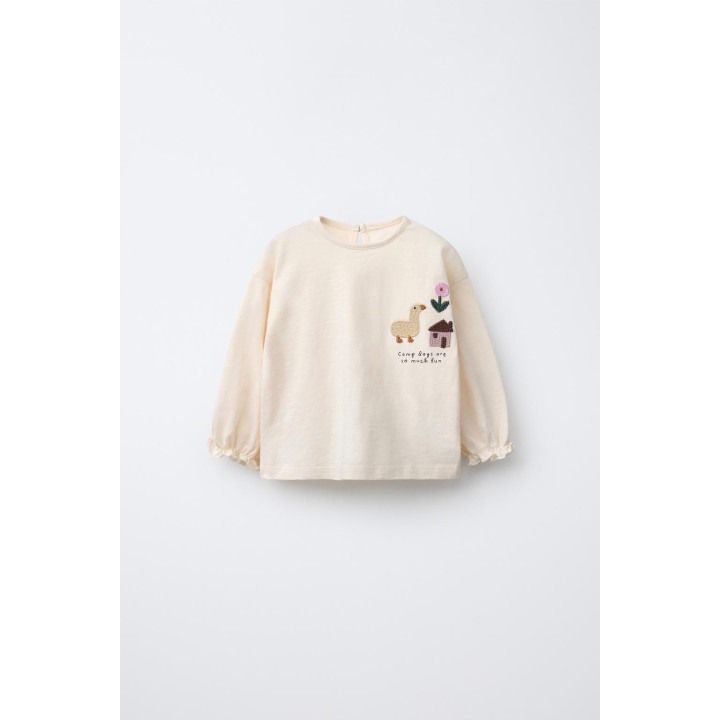 ФУТБОЛКА С ВЯЗАНЫМИ НАШИВКАМИ