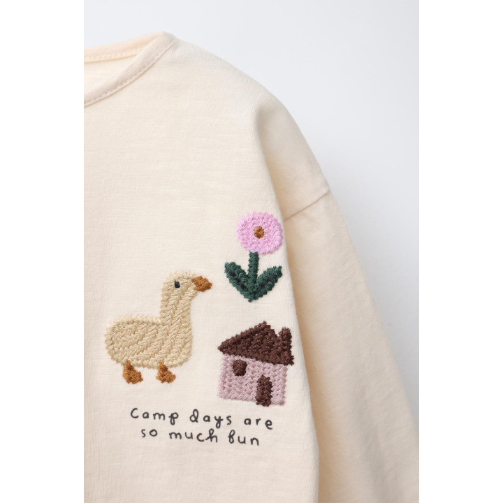 ФУТБОЛКА С ВЯЗАНЫМИ НАШИВКАМИ