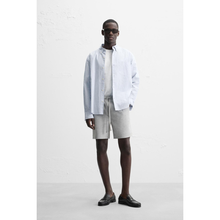 ШОРТЫ КОМФОРТНОЙ ПОСАДКИ ИЗ РЕЛЬЕФНОЙ ТКАНИ