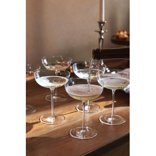 EXTRA LIGHTWEIGHT SPARKLING WINE FLUTE