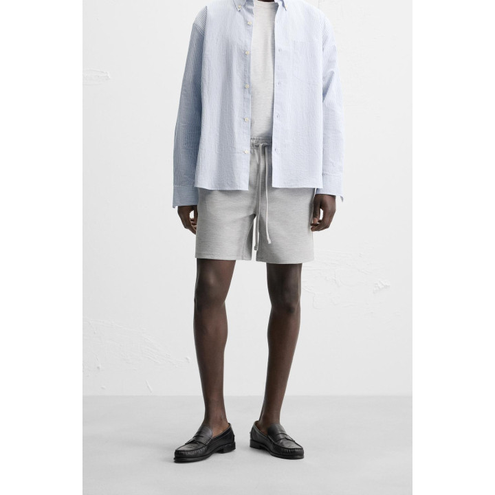 ШОРТЫ КОМФОРТНОЙ ПОСАДКИ ИЗ РЕЛЬЕФНОЙ ТКАНИ