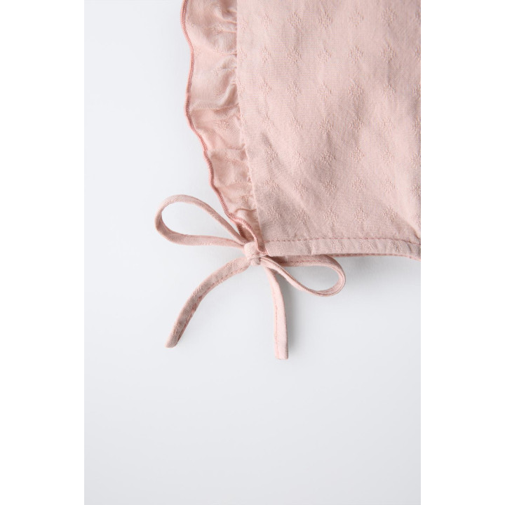 ЧЕПЧИК С ВЫШИВКОЙ И ОБОРОЧКАМИ