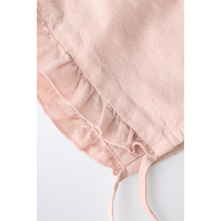 ЧЕПЧИК С ВЫШИВКОЙ И ОБОРОЧКАМИ