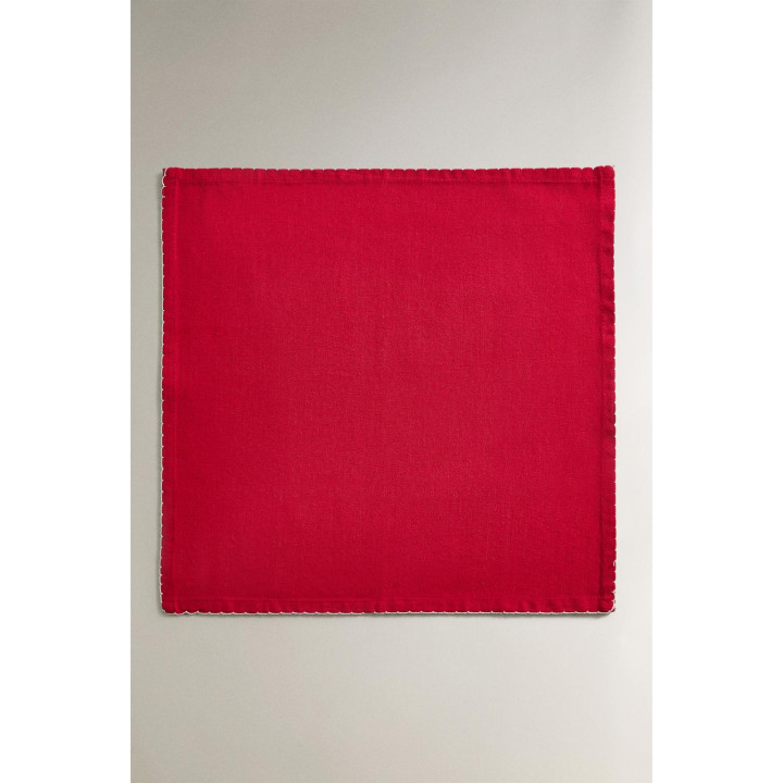 Набор салфеток с объемным краем (набор из 2)