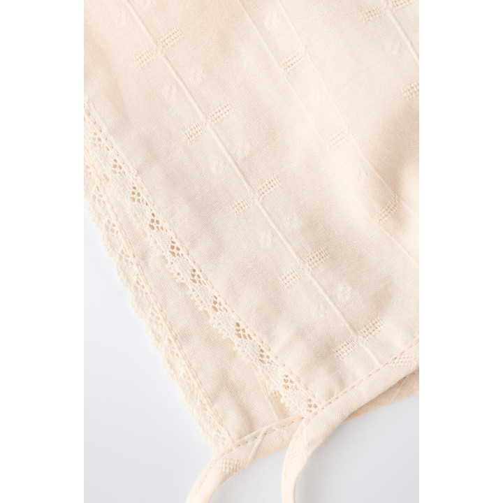 ЧЕПЧИК С КРУЖЕВНОЙ ВЫШИВКОЙ