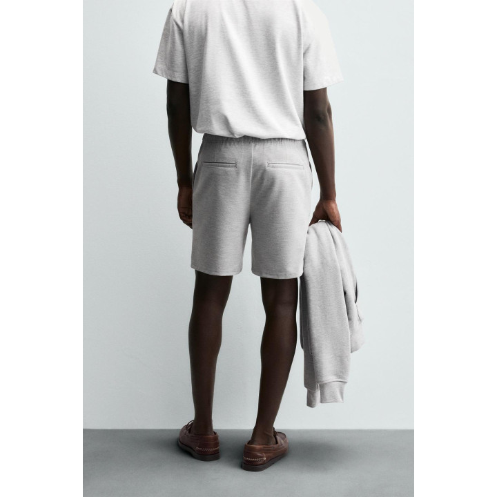 ШОРТЫ КОМФОРТНОЙ ПОСАДКИ ИЗ РЕЛЬЕФНОЙ ТКАНИ