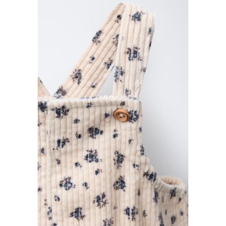 ВЕЛЬВЕТОВЫЙ САРАФАН И ТРУСЫ С ЦВЕТОЧНЫМ ПРИНТОМ