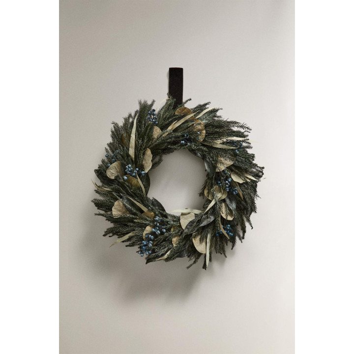 Рождественский венок украшение с листьями и ягодами