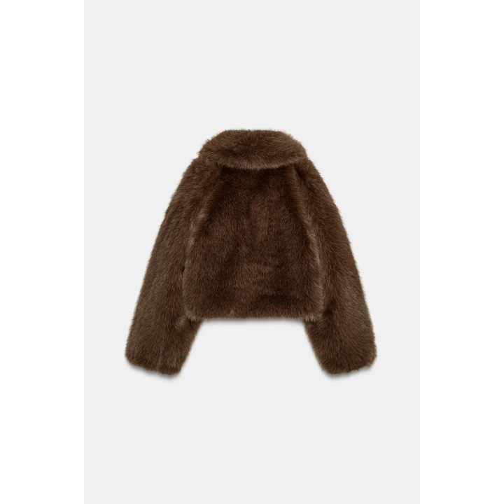 Короткий пальто из искусственного меха