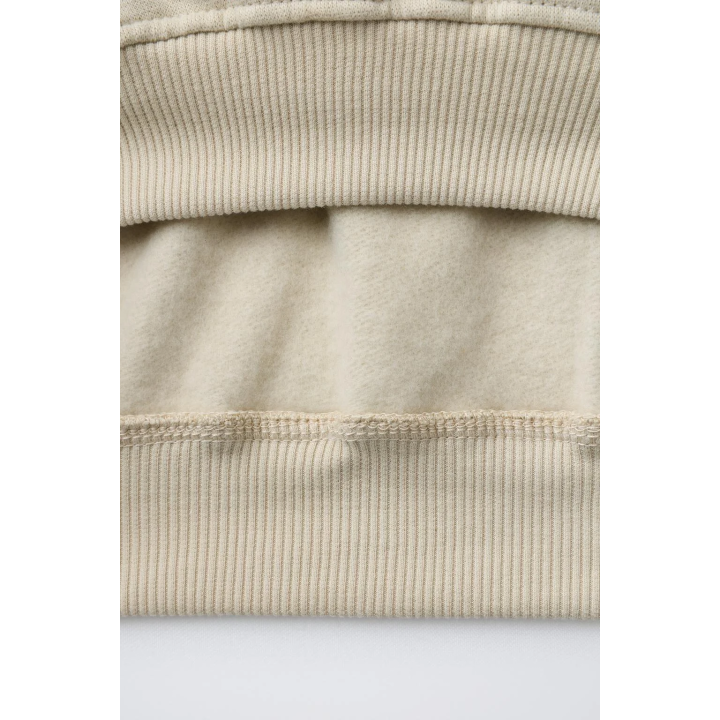 ТОЛСТОВКА С РЕЛЬЕФНЫМ ЛОГОТИПОМ