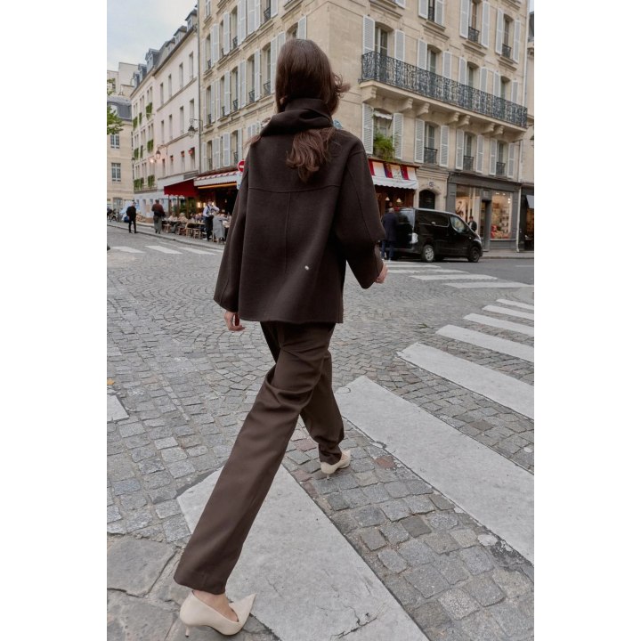 КОРОТКОЕ ПАЛЬТО ИЗ СМЕСОВОЙ ШЕРСТИ С ШАРФОМ