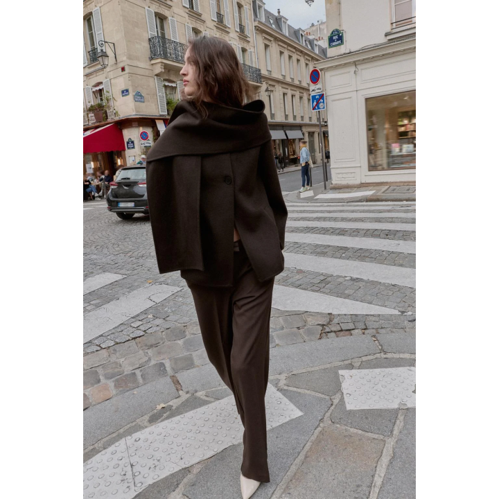 КОРОТКОЕ ПАЛЬТО ИЗ СМЕСОВОЙ ШЕРСТИ С ШАРФОМ