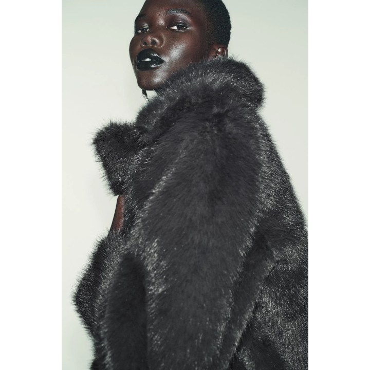 ДВУСТОРОННЕЕ КОРОТКОЕ ПАЛЬТО ИЗ ИСКУССТВЕННОГО МЕХА