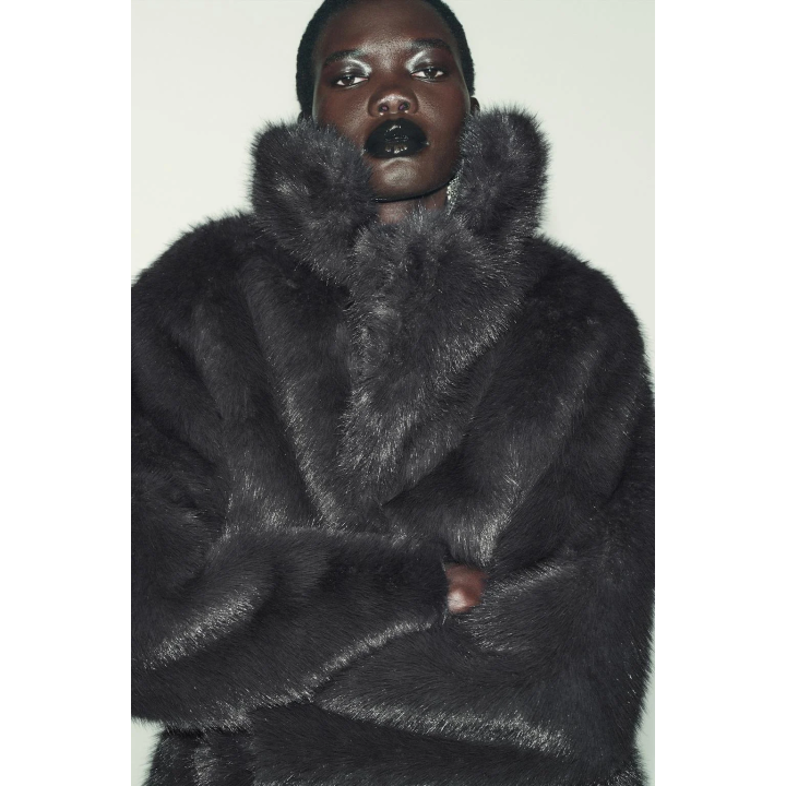 ДВУСТОРОННЕЕ КОРОТКОЕ ПАЛЬТО ИЗ ИСКУССТВЕННОГО МЕХА