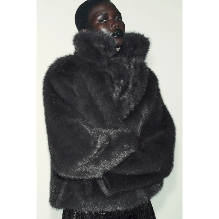 ДВУСТОРОННЕЕ КОРОТКОЕ ПАЛЬТО ИЗ ИСКУССТВЕННОГО МЕХА