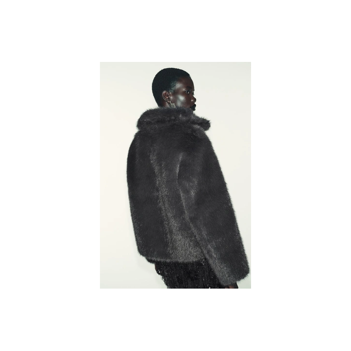 ДВУСТОРОННЕЕ КОРОТКОЕ ПАЛЬТО ИЗ ИСКУССТВЕННОГО МЕХА