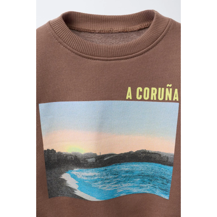 ТОЛСТОВКА С ПРИНТОМ «ГОРОД А-КОРУНЬЯ»