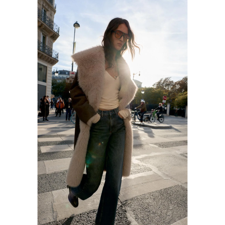 ДВУСТОРОННЕЕ ПАЛЬТО ИЗ ИСКУССТВЕННОГО МЕХА