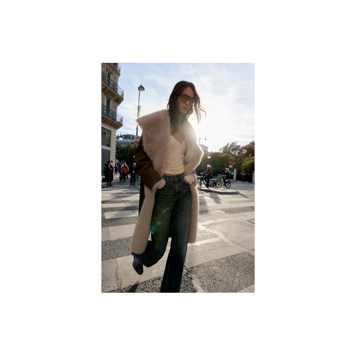 ДВУСТОРОННЕЕ ПАЛЬТО ИЗ ИСКУССТВЕННОГО МЕХА