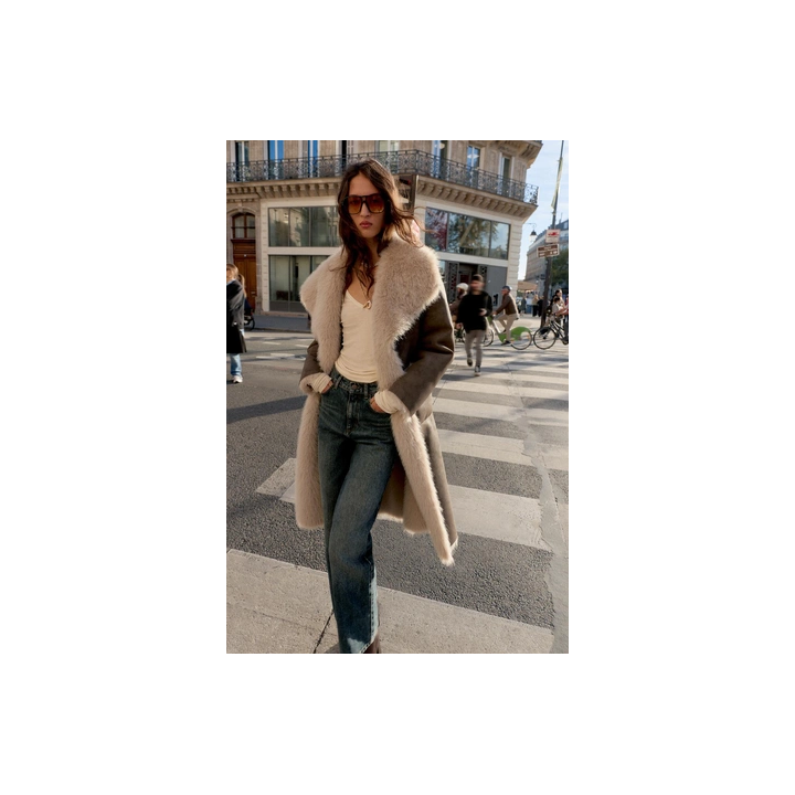 ДВУСТОРОННЕЕ ПАЛЬТО ИЗ ИСКУССТВЕННОГО МЕХА