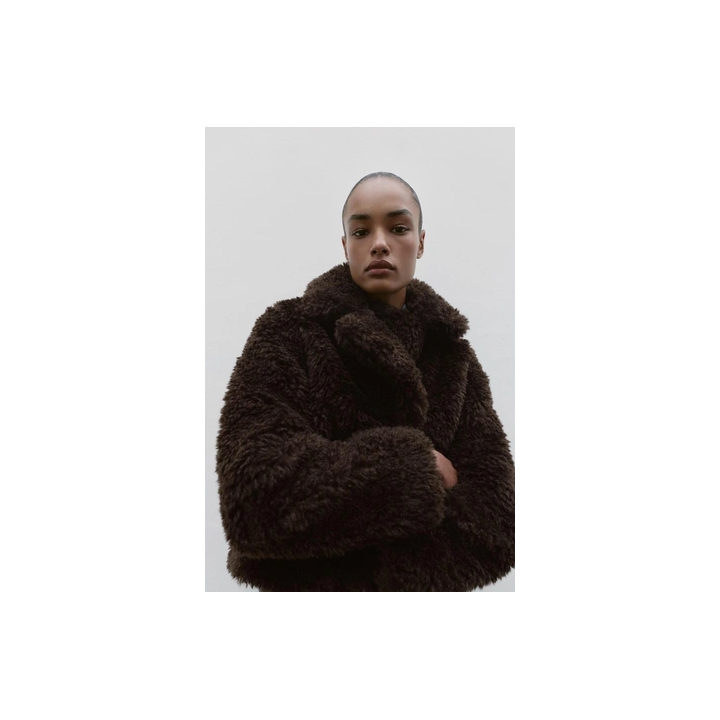 КОРОТКОЕ ПАЛЬТО ИЗ ИСКУССТВЕННОЙ ОВЧИНЫ