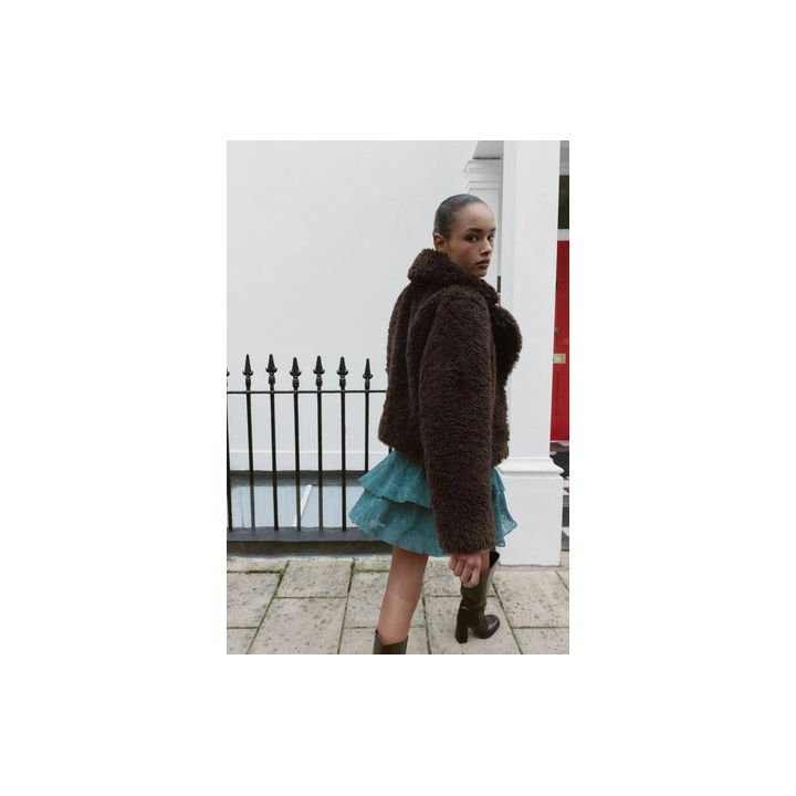 КОРОТКОЕ ПАЛЬТО ИЗ ИСКУССТВЕННОЙ ОВЧИНЫ