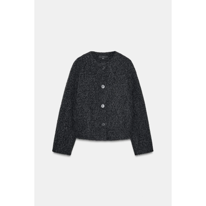 КОРОТКОЕ БУКЛИРОВАННОЕ ПАЛЬТО С ШАРФОМ