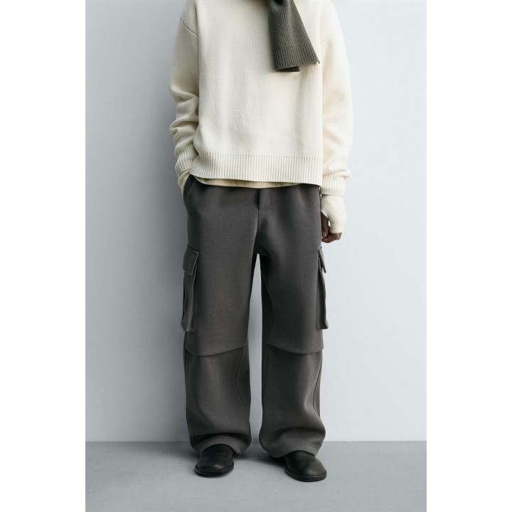 БРЮКИ КАРГО ИЗ НЕОПРЕНА СО СКЛАДКАМИ