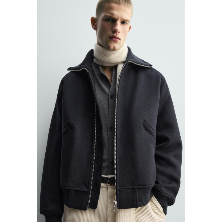 СТЕГАНАЯ КУРТКА С ВОРОТНИКОМ В РУБЧИК