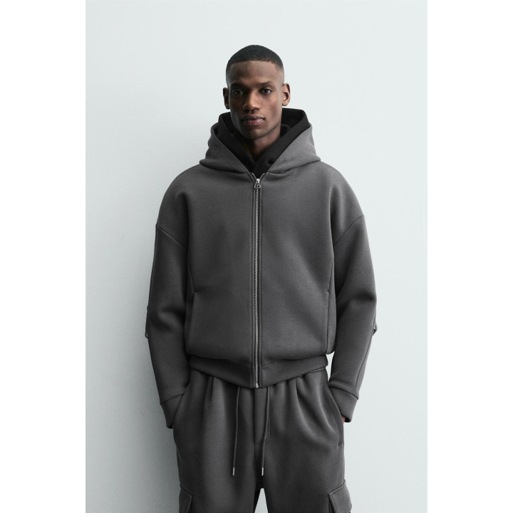 ТОЛСТОВКА ИЗ НЕОПРЕНА С КАПЮШОНОМ И СКЛАДКАМИ