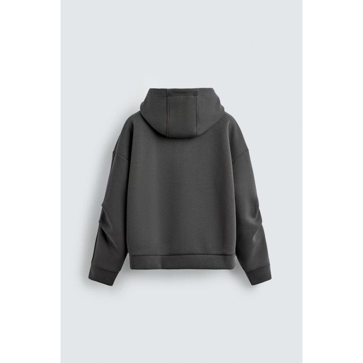 ТОЛСТОВКА ИЗ НЕОПРЕНА С КАПЮШОНОМ И СКЛАДКАМИ