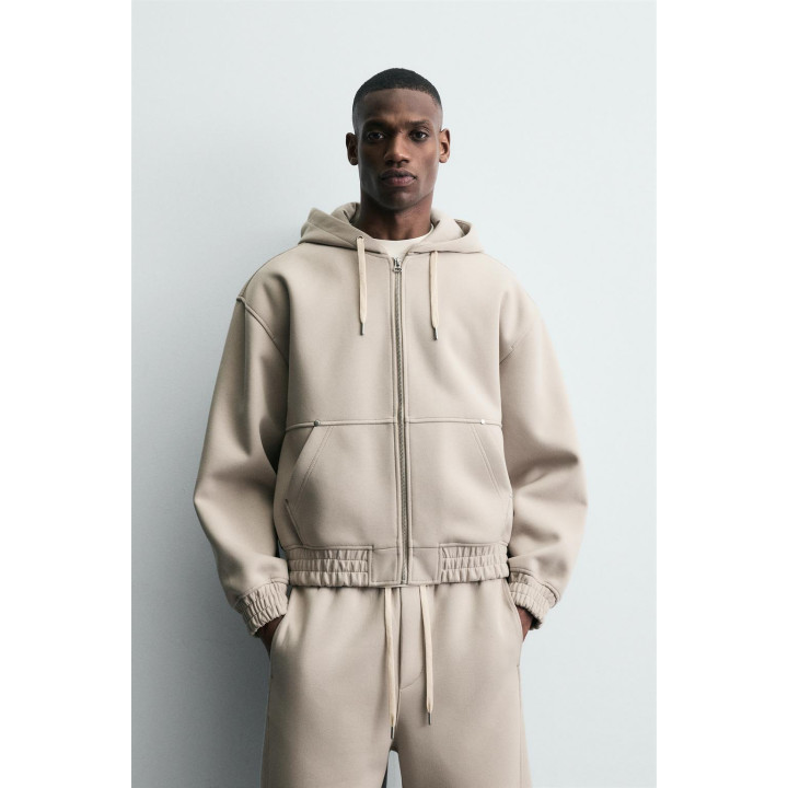 ТОЛСТОВКА ИЗ НЕОПРЕНА С КАПЮШОНОМ И МОЛНИЕЙ