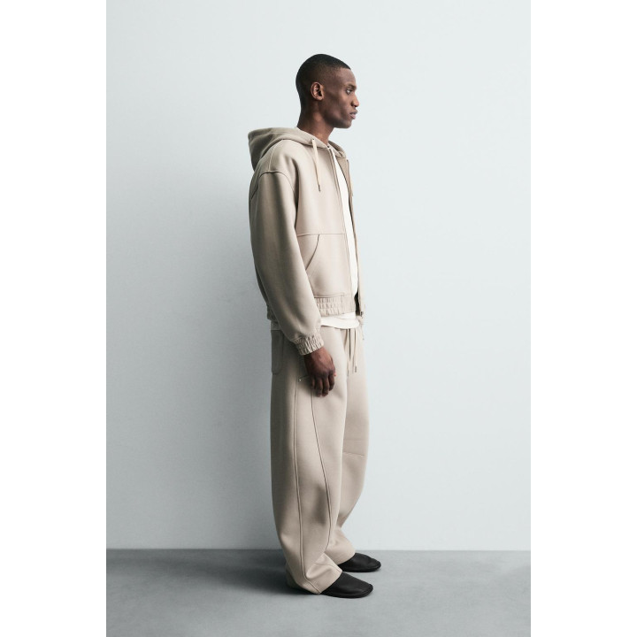 ТОЛСТОВКА ИЗ НЕОПРЕНА С КАПЮШОНОМ И МОЛНИЕЙ