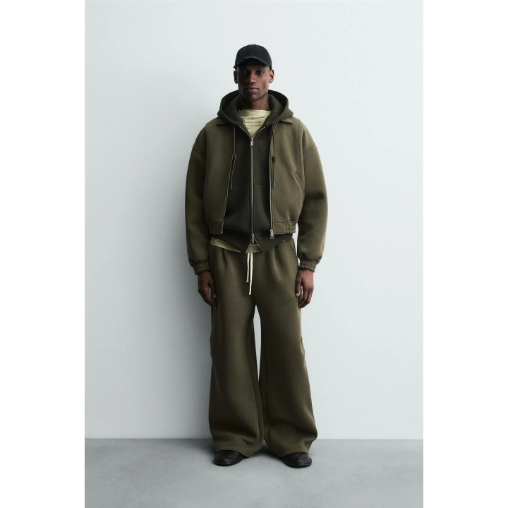 КУРТКА BOXY FIT С ЭФФЕКТОМ НЕОПРЕНА