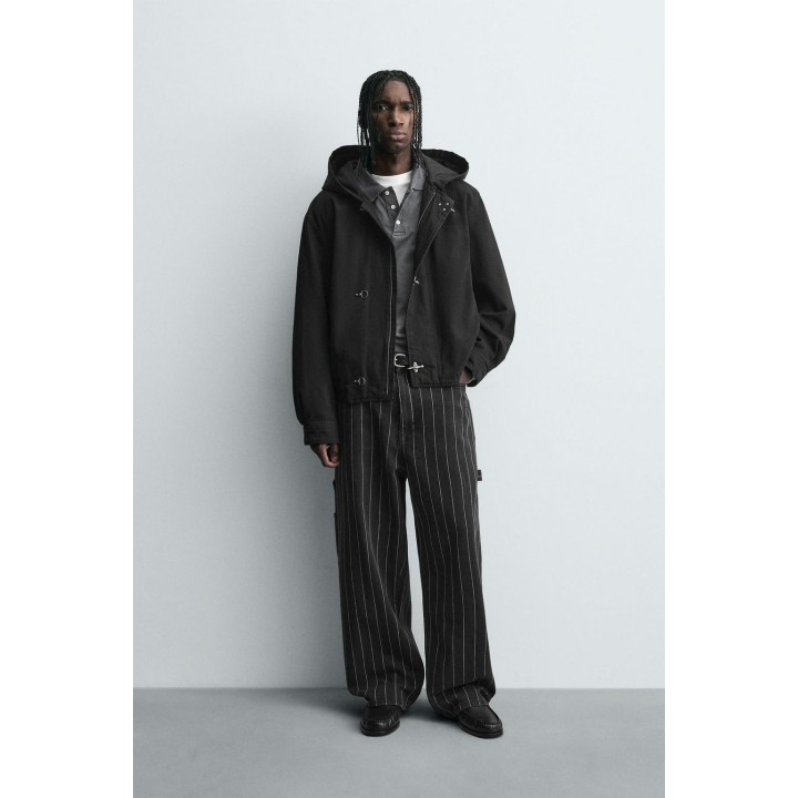 КУРТКА С КАПЮШОНОМ И КЛЕВАНТАМИ