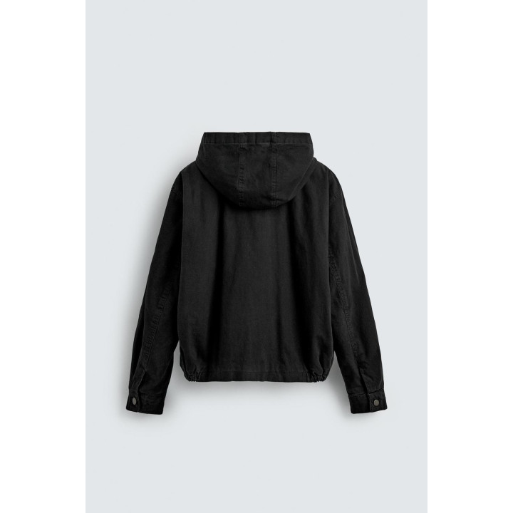 КУРТКА С КАПЮШОНОМ И КЛЕВАНТАМИ