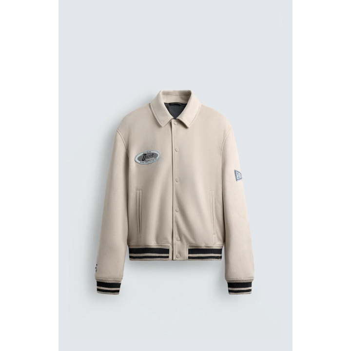 КУРТКА ИЗ ИСКУССТВЕННОЙ ЗАМШИ С НАШИВКАМИ И ВЫШИВКОЙ