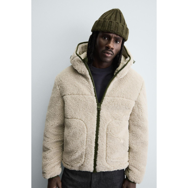 КОМБИНИРОВАННАЯ КУРТКА С ЭФФЕКТОМ ИСКУССТВЕННОЙ ОВЧИНЫ