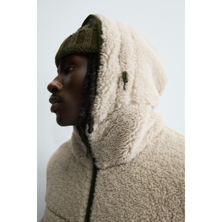 КОМБИНИРОВАННАЯ КУРТКА С ЭФФЕКТОМ ИСКУССТВЕННОЙ ОВЧИНЫ