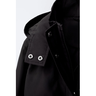 Парка с молнией и капюшоном