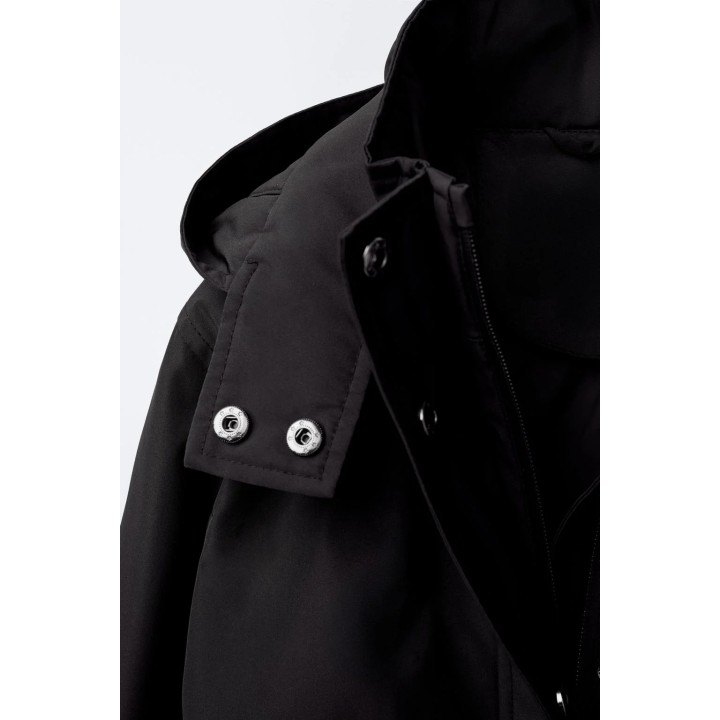 Парка с молнией и капюшоном