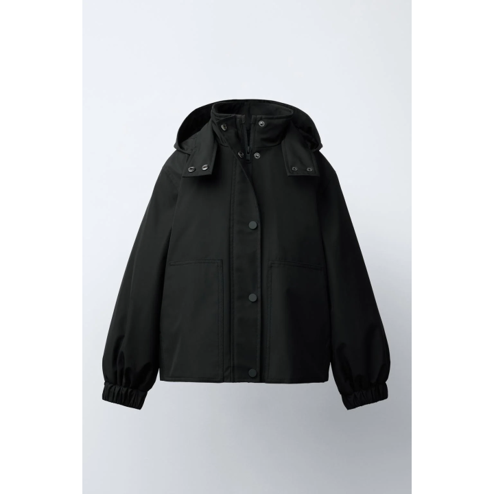 Парка с молнией и капюшоном