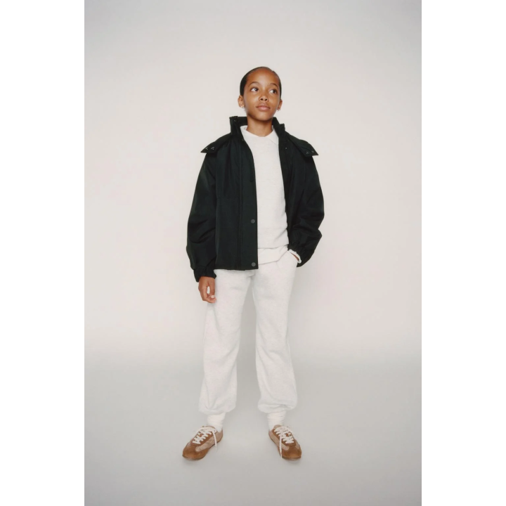 Парка с молнией и капюшоном