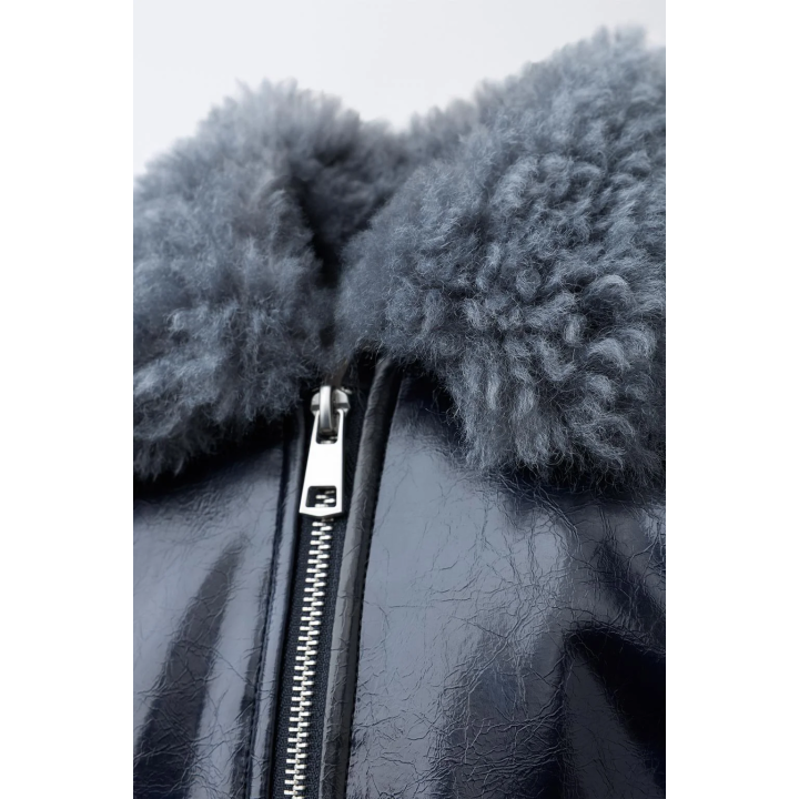 БОМБЕР С ВОРОТНИКОМ С ИСКУССТВЕННЫМ МЕХОМ