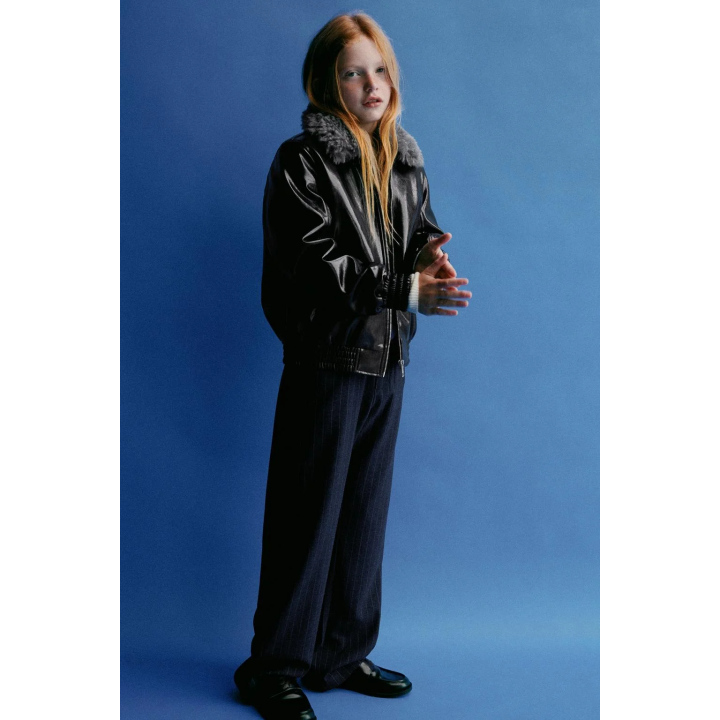 БОМБЕР С ВОРОТНИКОМ С ИСКУССТВЕННЫМ МЕХОМ