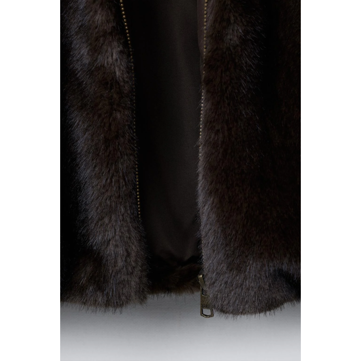 БОМБЕР ИЗ ИСКУССТВЕННОГО МЕХА