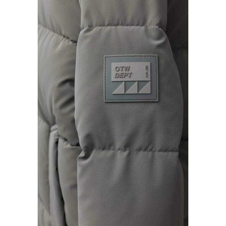 ДЛИННОЕ ПАЛЬТО С НАШИВКОЙ