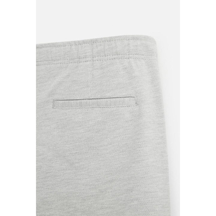 ШОРТЫ КОМФОРТНОЙ ПОСАДКИ ИЗ РЕЛЬЕФНОЙ ТКАНИ